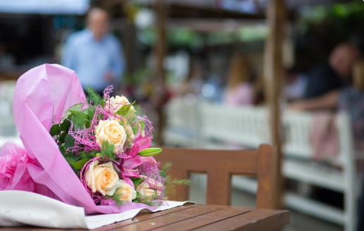 buket bunga untuk menyambut tamu kehormatan