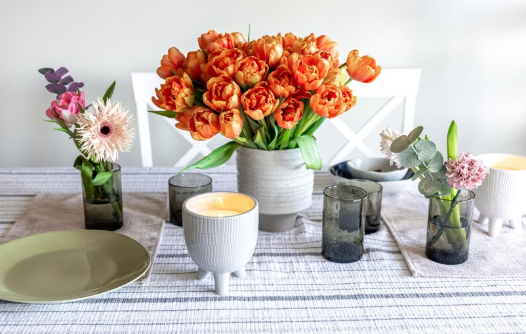 bunga dekorasi meja makan